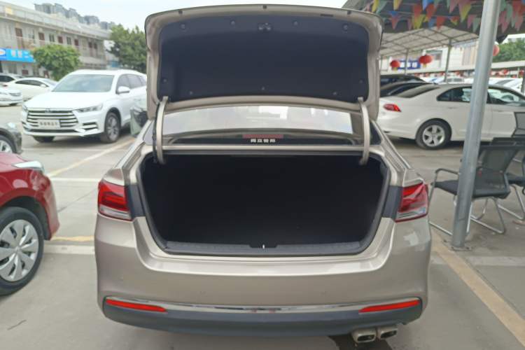 Used Kia K4 2015 1.8L Automatic DLX Special Trunk