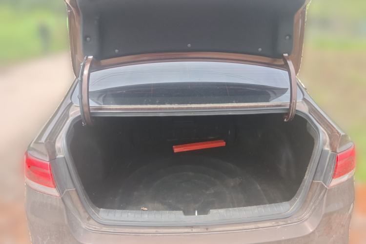 Used Kia K4 2015 1.8L Automatic DLX Special Trunk
