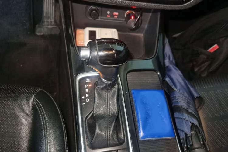 Used Kia K4 2017 1.6T Automatic T-DLX Turbo Gear Lever
