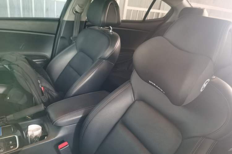 Used Kia K4 2017 1.6T Automatic T-DLX Turbo Left Front Seat