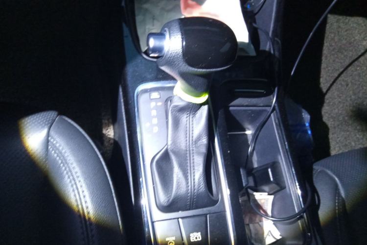 Used Kia K4 2017 1.8L Automatic GLS Special Gear Lever