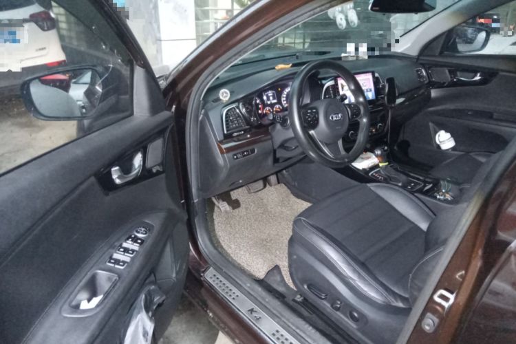 Used Kia K4 2017 1.8L Automatic GLS Special Interior 3
