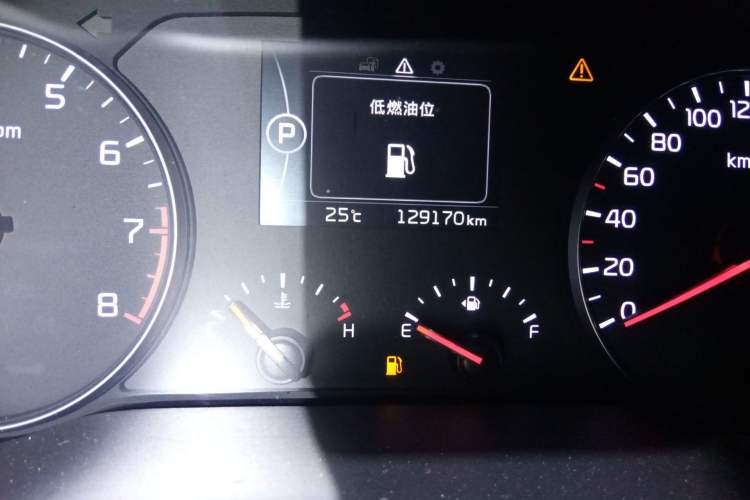 Used Kia K4 2017 1.8L Automatic GLS Special Odometer Close Up