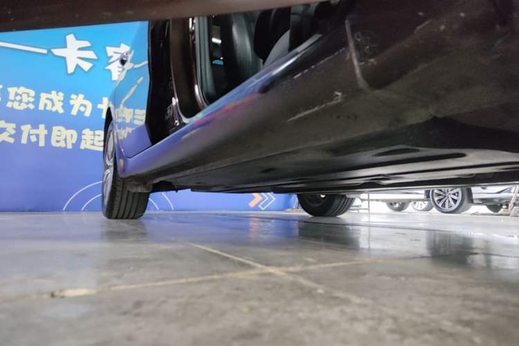 Used Kia K4 2017 1.8L Automatic GLS Special Right Side Sill