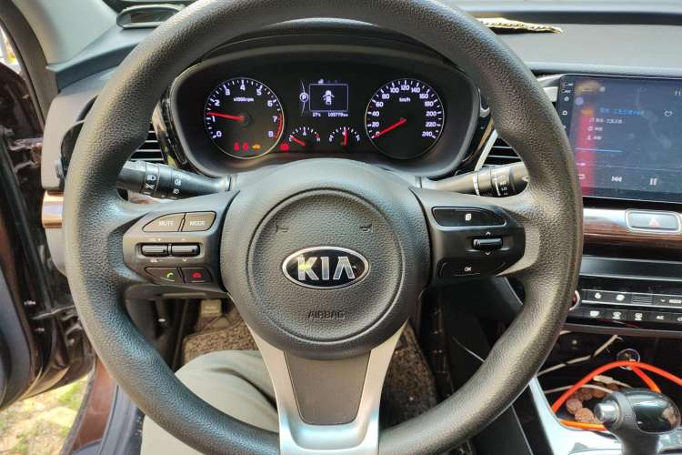 Used Kia K4 2017 1.8L Automatic GLS Special Steering Wheel