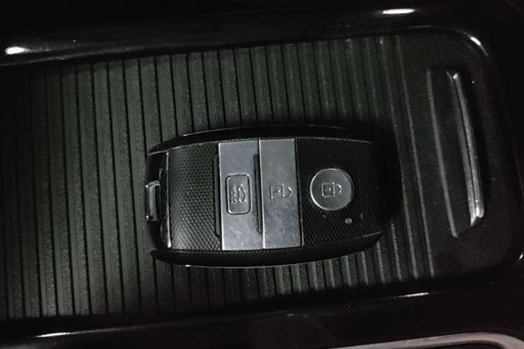Used Kia K4 2017 1.8L Automatic GLS Special Vehicle Key
