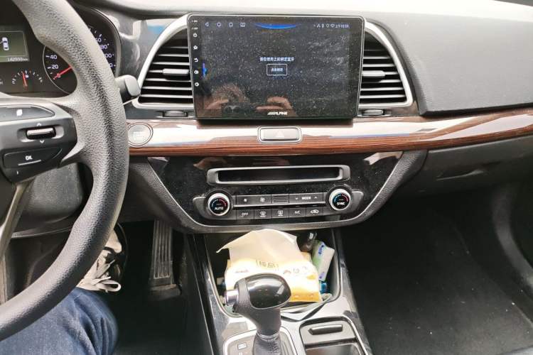 Used Kia K4 2017 1.8L Automatic GLS Special Audio And AC Panel