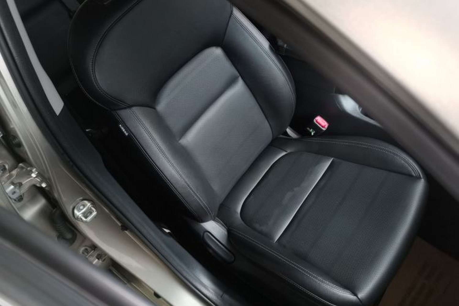Used Kia K4 2017 1.8L Automatic DLX Special Right Front Seat