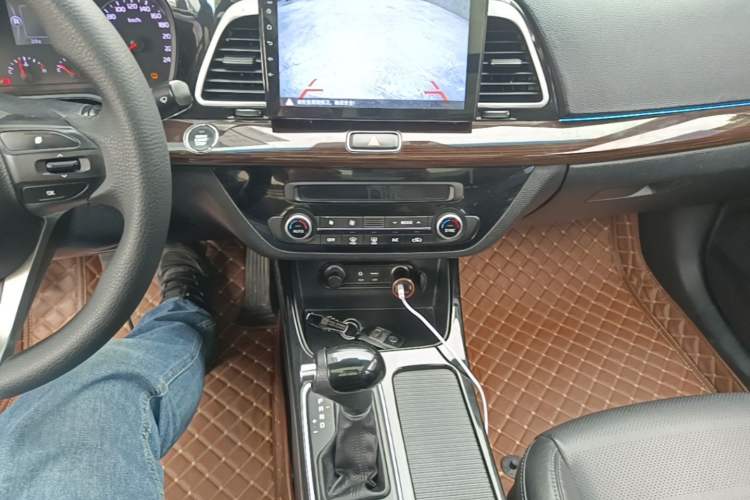 Used Kia K4 2017 1.8L Automatic GLS Special Gear Lever
