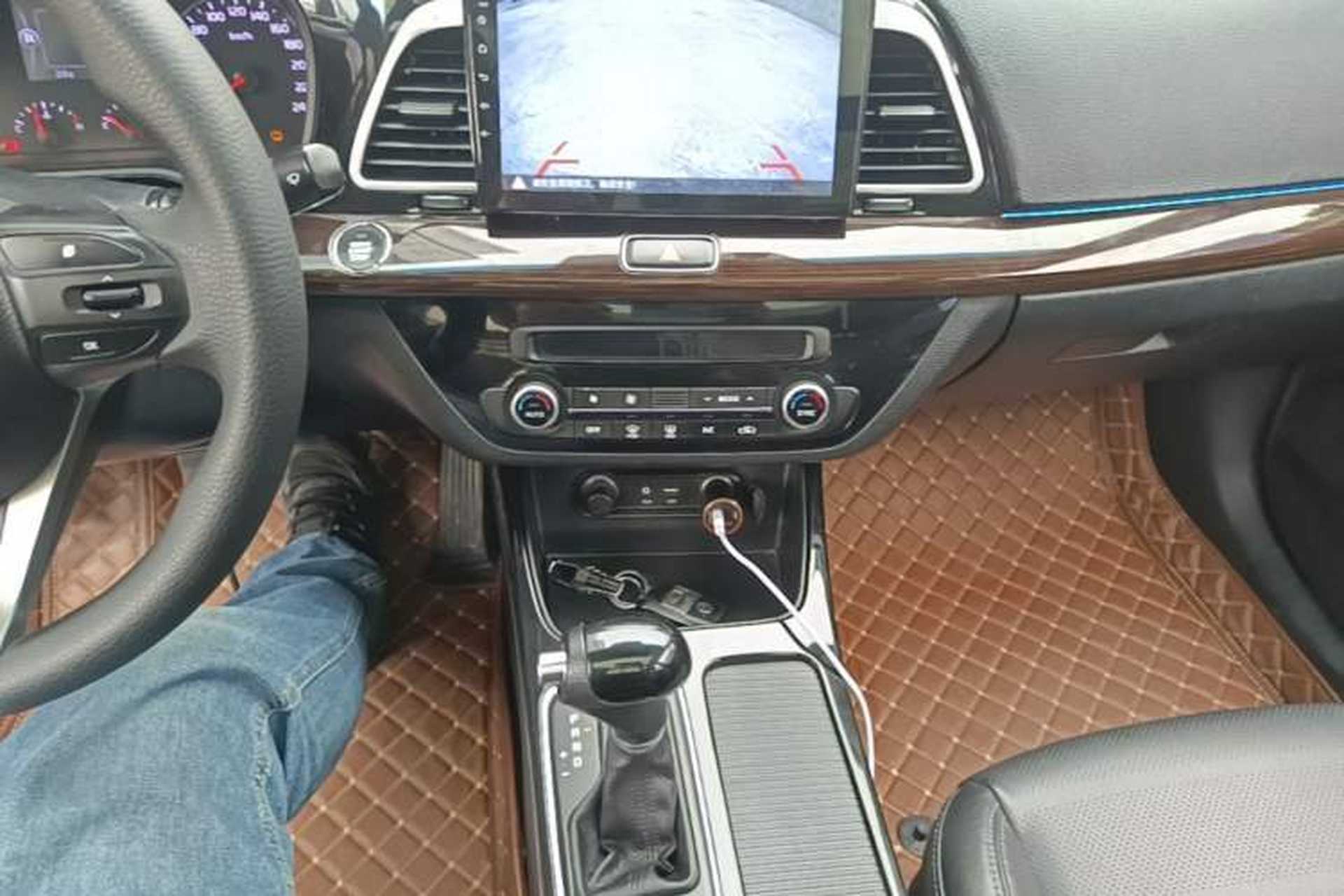 Used Kia K4 2017 1.8L Automatic GLS Special Gear Lever