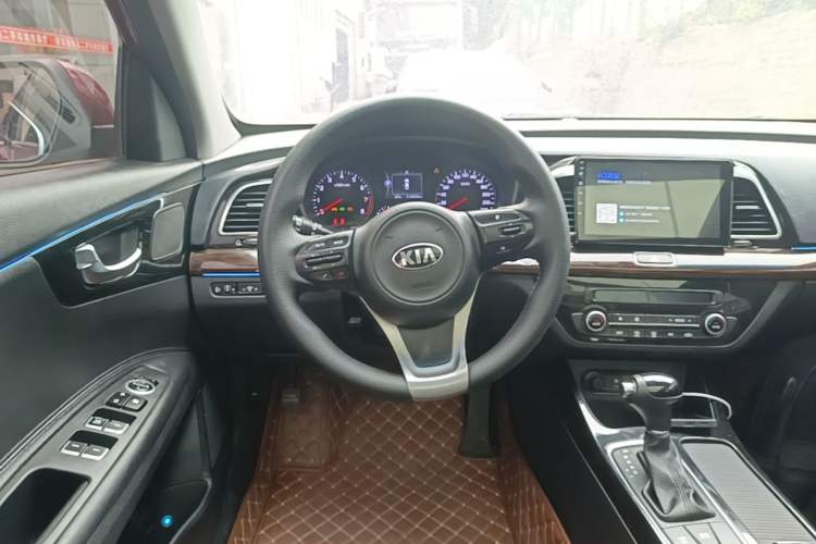 Used Kia K4 2017 1.8L Automatic GLS Special Steering Wheel