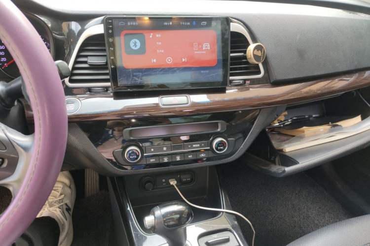 Used Kia K4 2017 1.6T Automatic T-DLX Turbo Audio And AC Panel