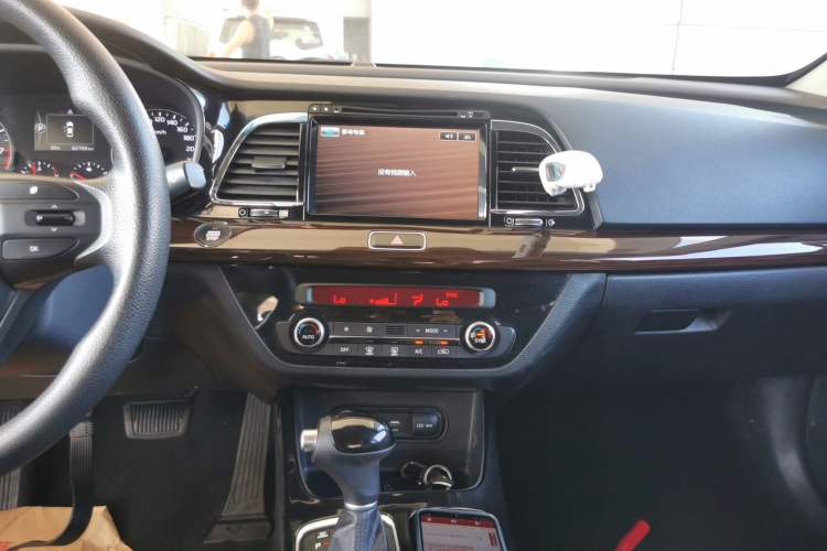 Used Kia K4 2017 1.8L Automatic GLS Special Audio And AC Panel