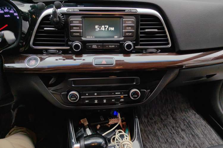 Used Kia K4 2017 1.8L Automatic GLS Special Audio And AC Panel