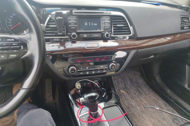 Used Kia K4 2017 1.6T Automatic T-DLX Turbo Audio And AC Panel