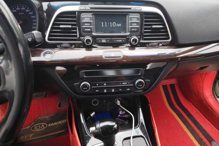 Used Kia K4 2017 1.6T Automatic T-DLX Turbo Audio And AC Panel