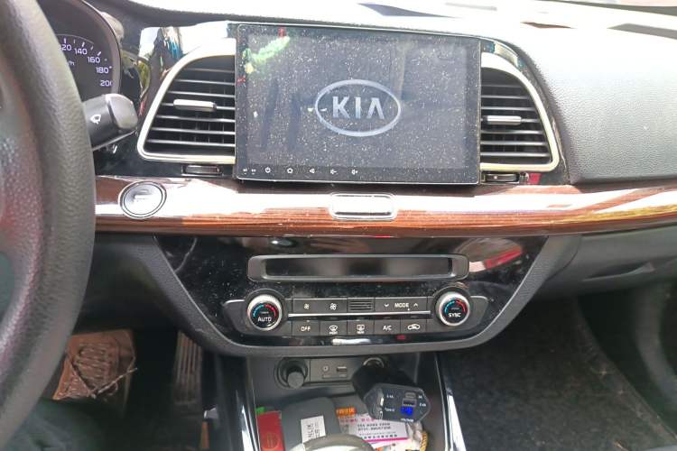 Used Kia K4 2017 1.8L Automatic GLS Special Audio And AC Panel