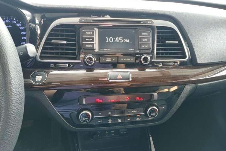 Used Kia K4 2017 1.8L Automatic GLS Special Audio And AC Panel