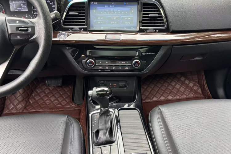 Used Kia K4 2017 1.8L Automatic GLS Special Audio And AC Panel