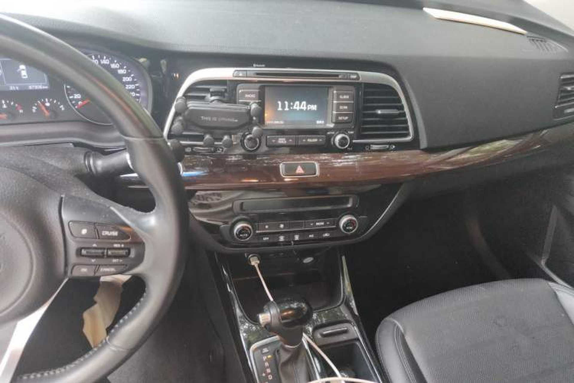 Used Kia K4 2017 1.6T Automatic T-DLX Turbo Audio And AC Panel