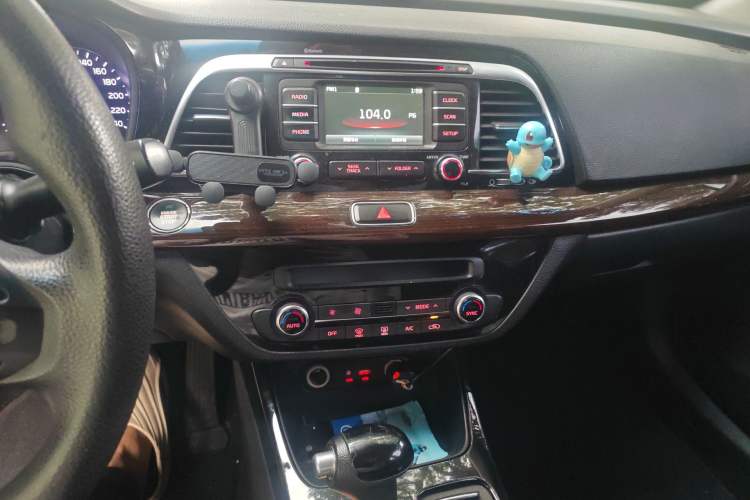 Used Kia K4 2017 1.8L Automatic GLS Special Audio And AC Panel