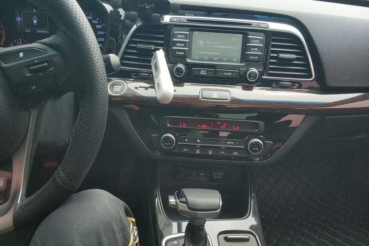 Used Kia K4 2017 1.8L Automatic GLS Special Audio And AC Panel