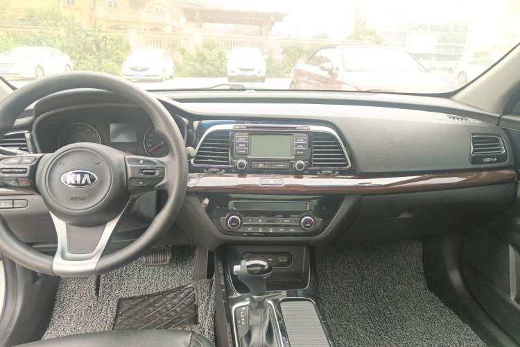 Used Kia K4 2017 1.8L Automatic GLS Special Audio And AC Panel