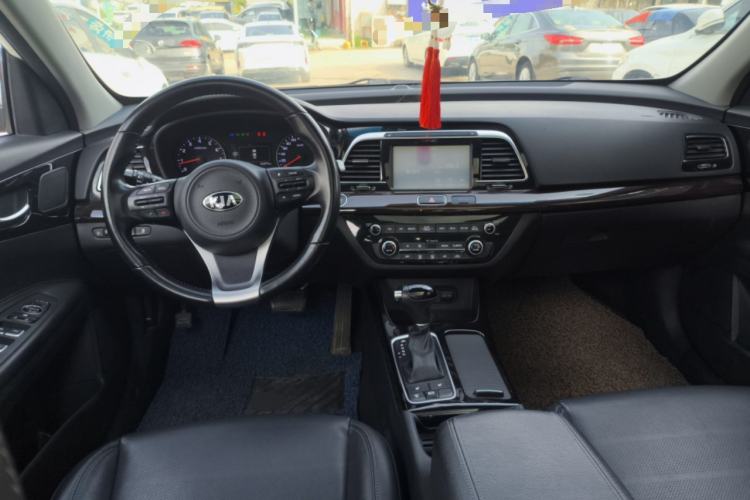 Used Kia K4 2017 1.8L Automatic DLX Special Center Console
