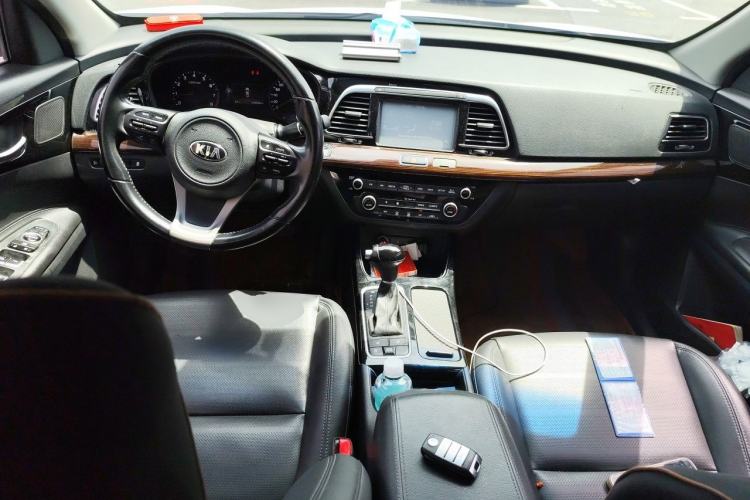 Used Kia K4 2017 1.8L Automatic DLX Special Center Console