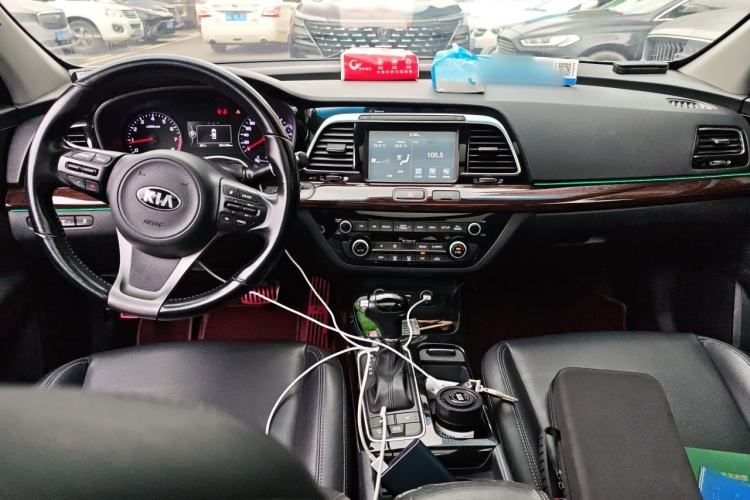 Used Kia K4 2017 1.8L Automatic DLX Special Center Console
