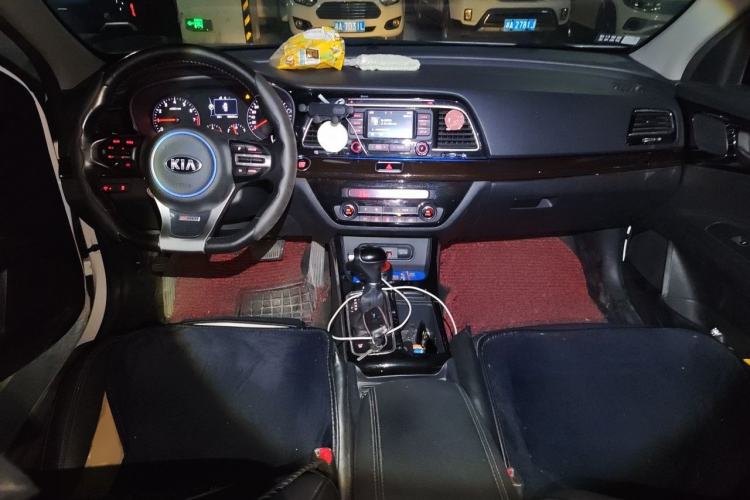 Used Kia K4 2017 1.6T Automatic T-DLX Turbo Center Console