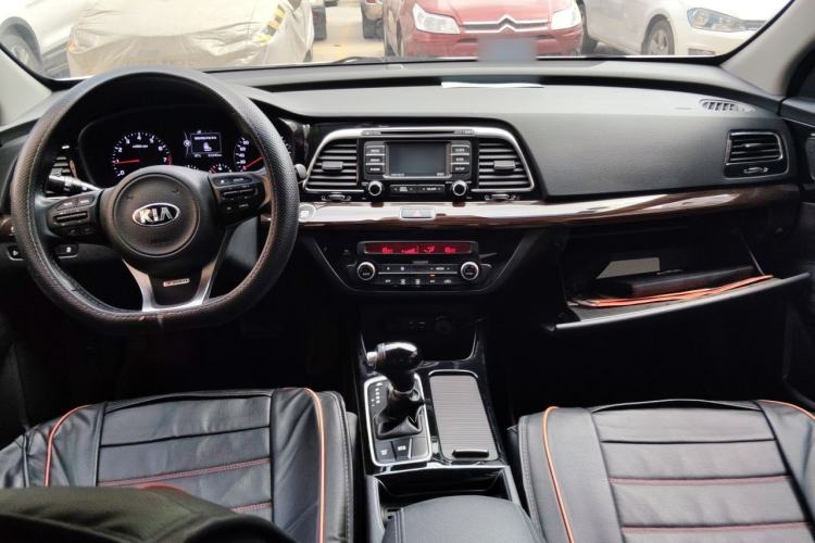 Used Kia K4 2017 1.6T Automatic T-DLX Turbo Center Console