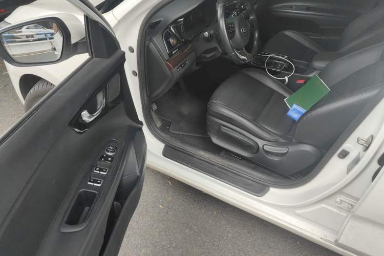 Used Kia K4 2017 1.6T Automatic T-DLX Turbo Driver Seat
