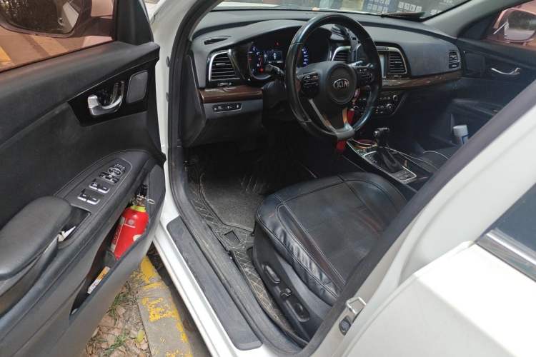 Used Kia K4 2017 1.8L Automatic DLX Special Driver Seat