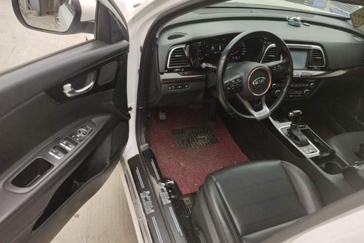 Used Kia K4 2017 1.8L Automatic DLX Special Driver Seat