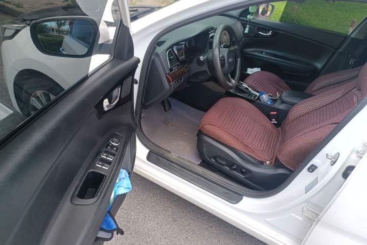 Used Kia K4 2017 1.8L Automatic DLX Special Driver Seat