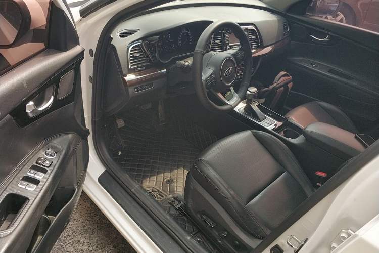 Used Kia K4 2017 1.8L Automatic GLS Special Driver Seat
