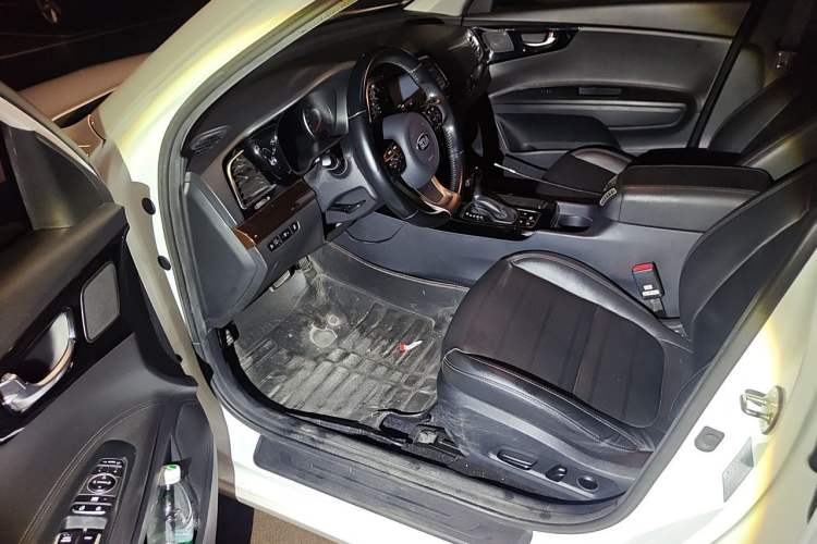 Used Kia K4 2017 1.8L Automatic DLX Special Driver Seat