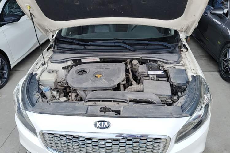 Used Kia K4 2017 1.8L Automatic GLS Special Engine Bay