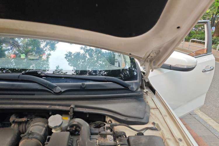 Used Kia K4 2017 1.6T Automatic T-DLX Turbo Engine Bay Left
