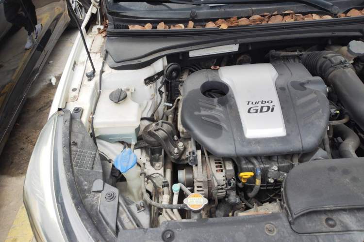 Used Kia K4 2017 1.6T Automatic T-DLX Turbo Engine Bay Right