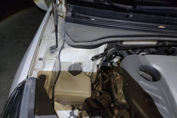 Used Kia K4 2017 1.6T Automatic T-DLX Turbo Engine Bay Right
