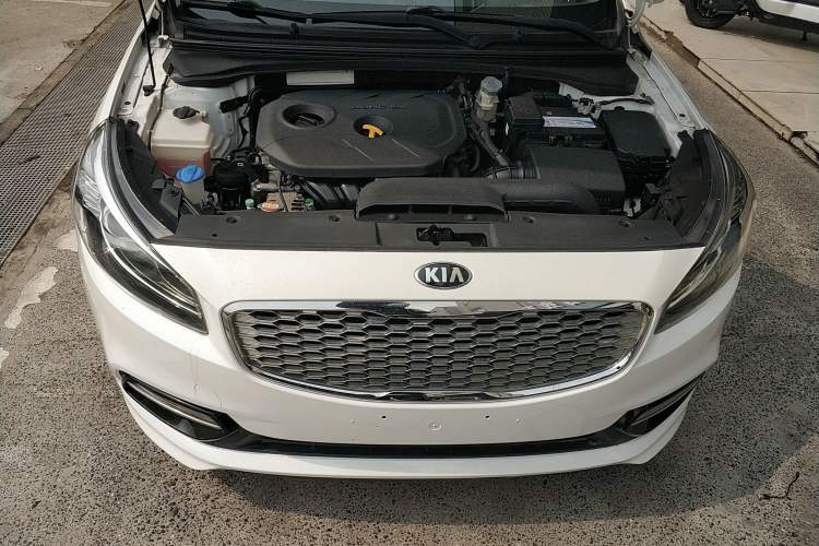 Used Kia K4 2017 1.8L Automatic GLS Special Engine Bay