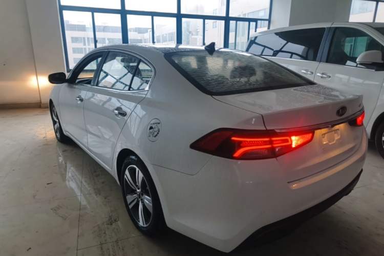 Used Kia K4 2017 1.8L Automatic GLS Special Exterior 2