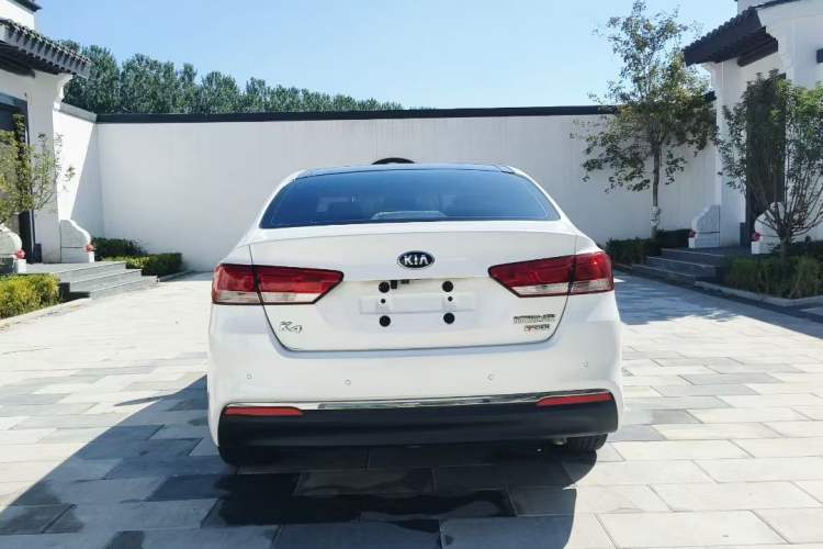 Used Kia K4 2017 1.6T Automatic T-DLX Turbo Exterior 4