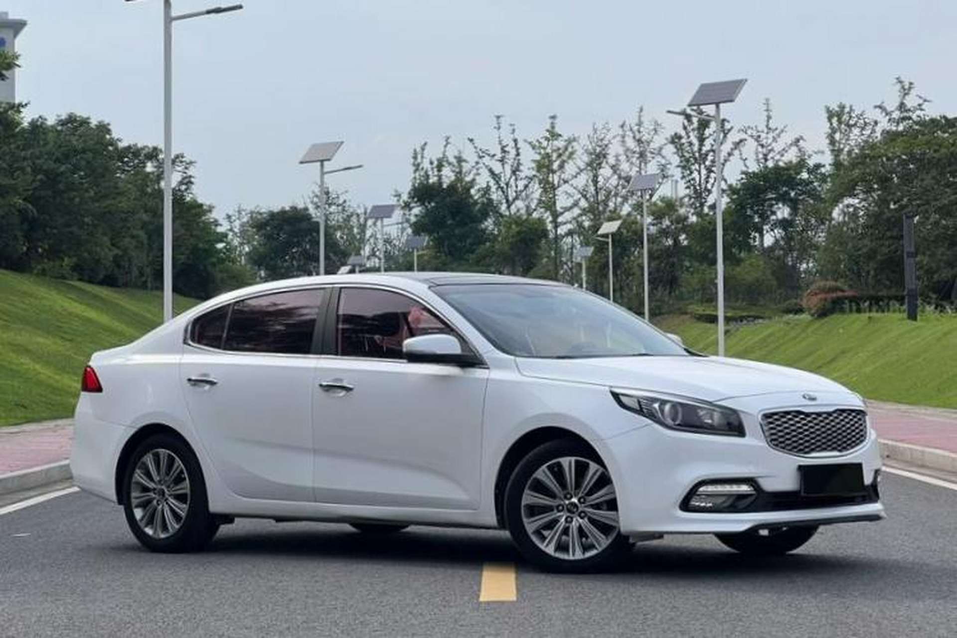 Used Kia K4 2017 1.6T Automatic T-DLX Turbo Exterior 5