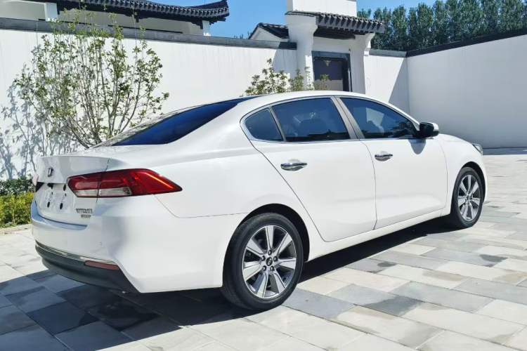 Used Kia K4 2017 1.6T Automatic T-DLX Turbo Exterior 5