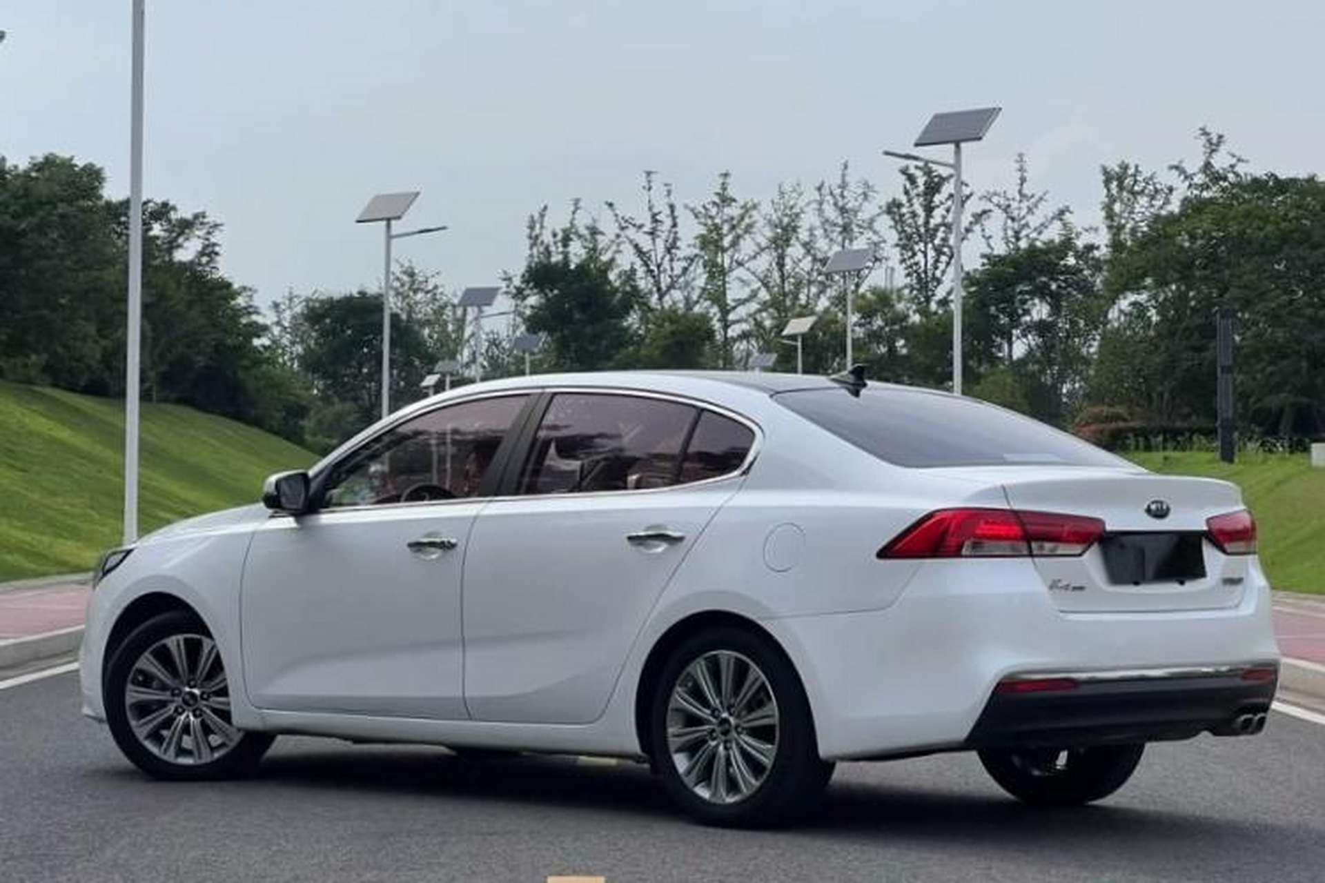 Used Kia K4 2017 1.6T Automatic T-DLX Turbo Exterior 7