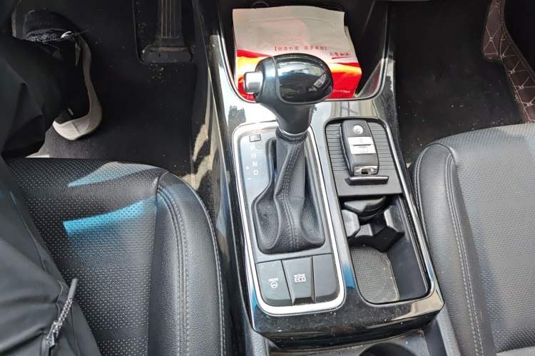 Used Kia K4 2017 1.6T Automatic T-DLX Turbo Gear Lever