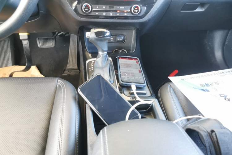 Used Kia K4 2017 1.8L Automatic GLS Special Gear Lever